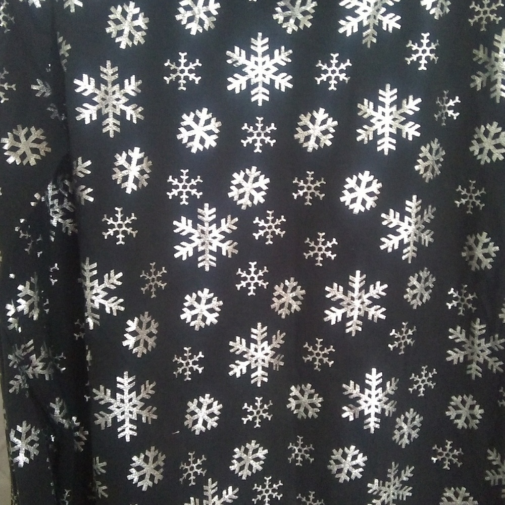 Ladies long sleeve shirt size large/extra large,,